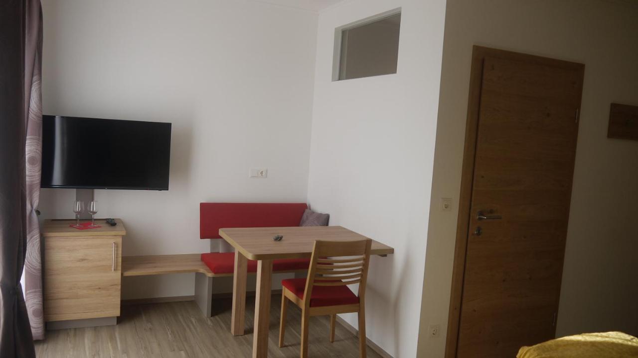 Rohrendorf bei Krems Weinbau Ettenauer מראה חיצוני תמונה